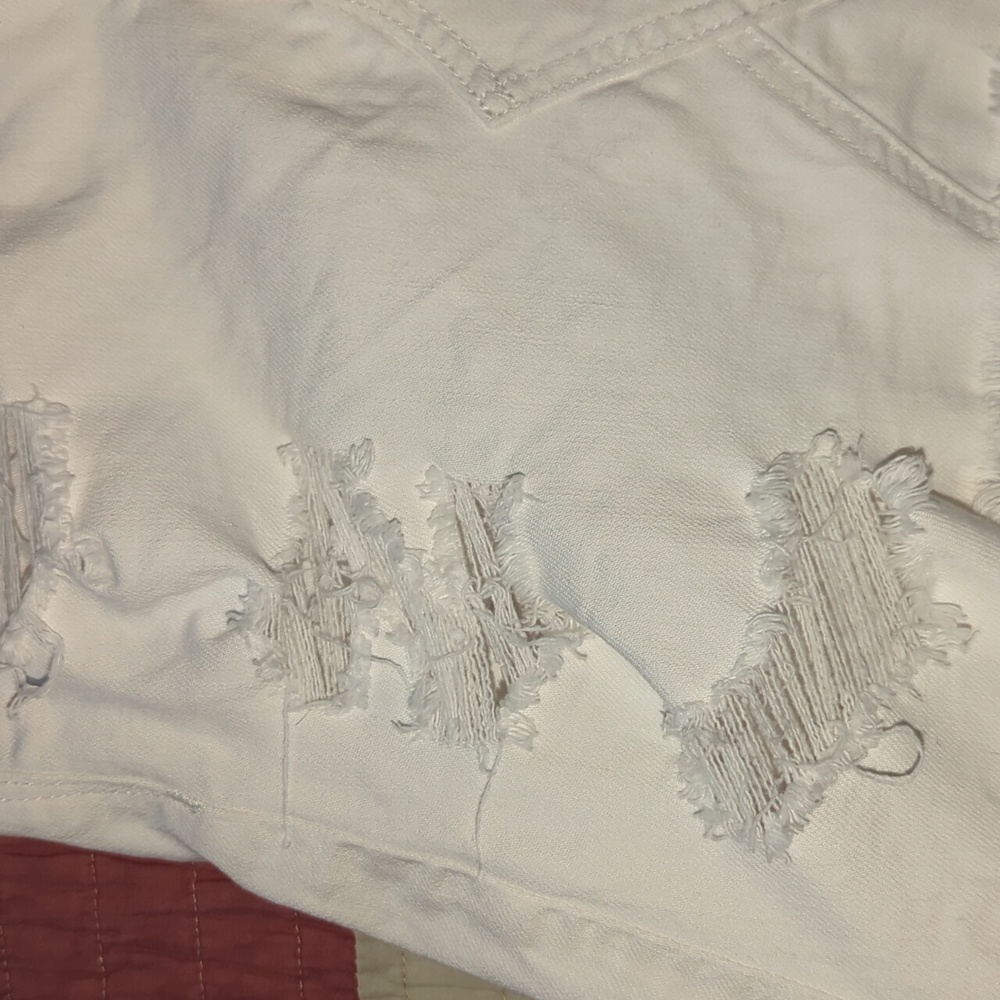 AMERICAN EAGLE OUTFITTERS Denim Distressed Mini Skirt 4 - Picture 6 of 12